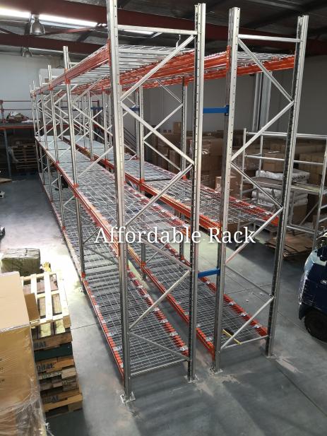 109258084 pr with wire mesh decking